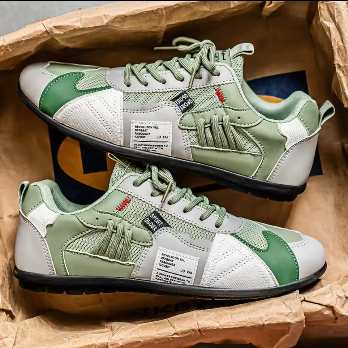 Men's casual sports shoes